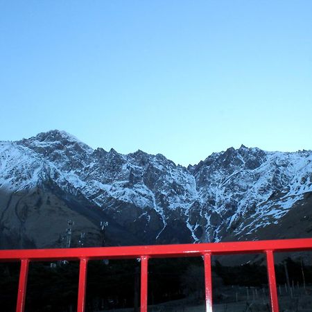 Hotel Noa Kazbegi Stepantsminda Exterior foto
