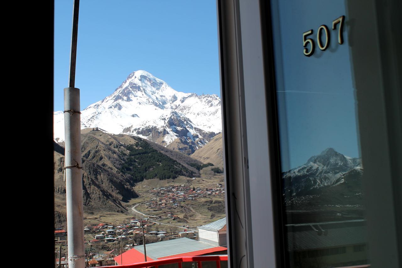 Hotel Noa Kazbegi Stepantsminda Exterior foto