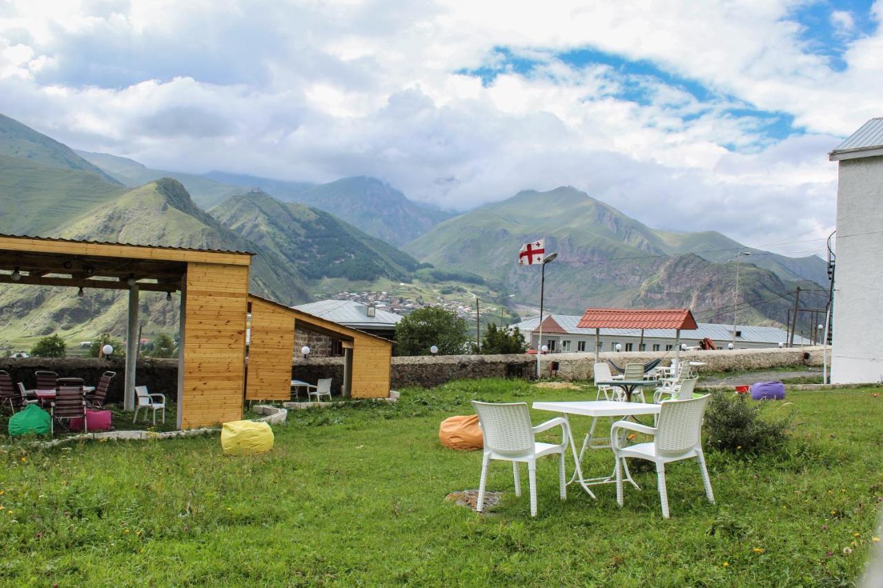 Hotel Noa Kazbegi Stepantsminda Exterior foto