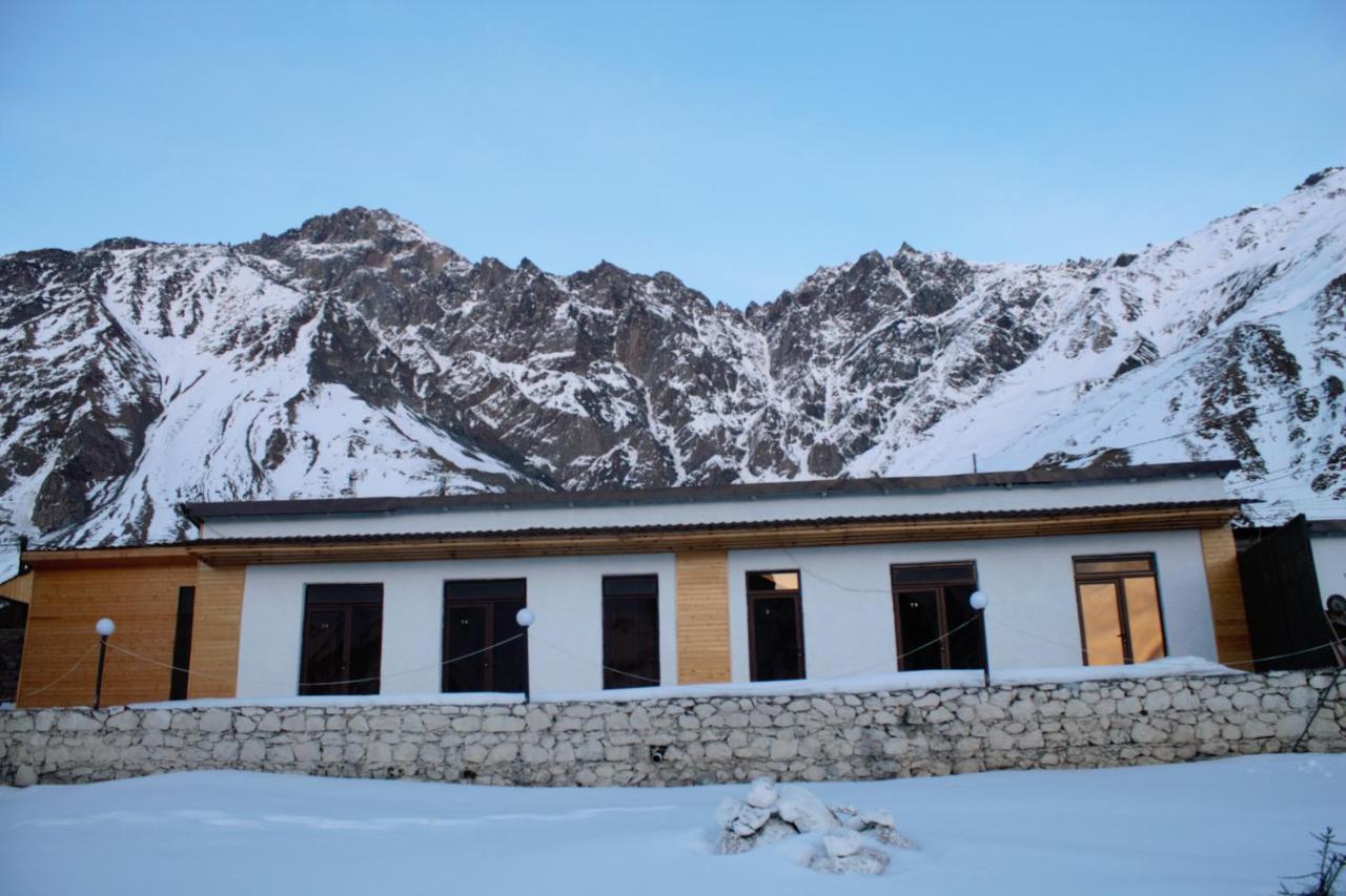 Hotel Noa Kazbegi Stepantsminda Exterior foto