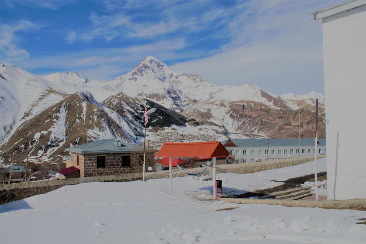 Hotel Noa Kazbegi Stepantsminda Exterior foto