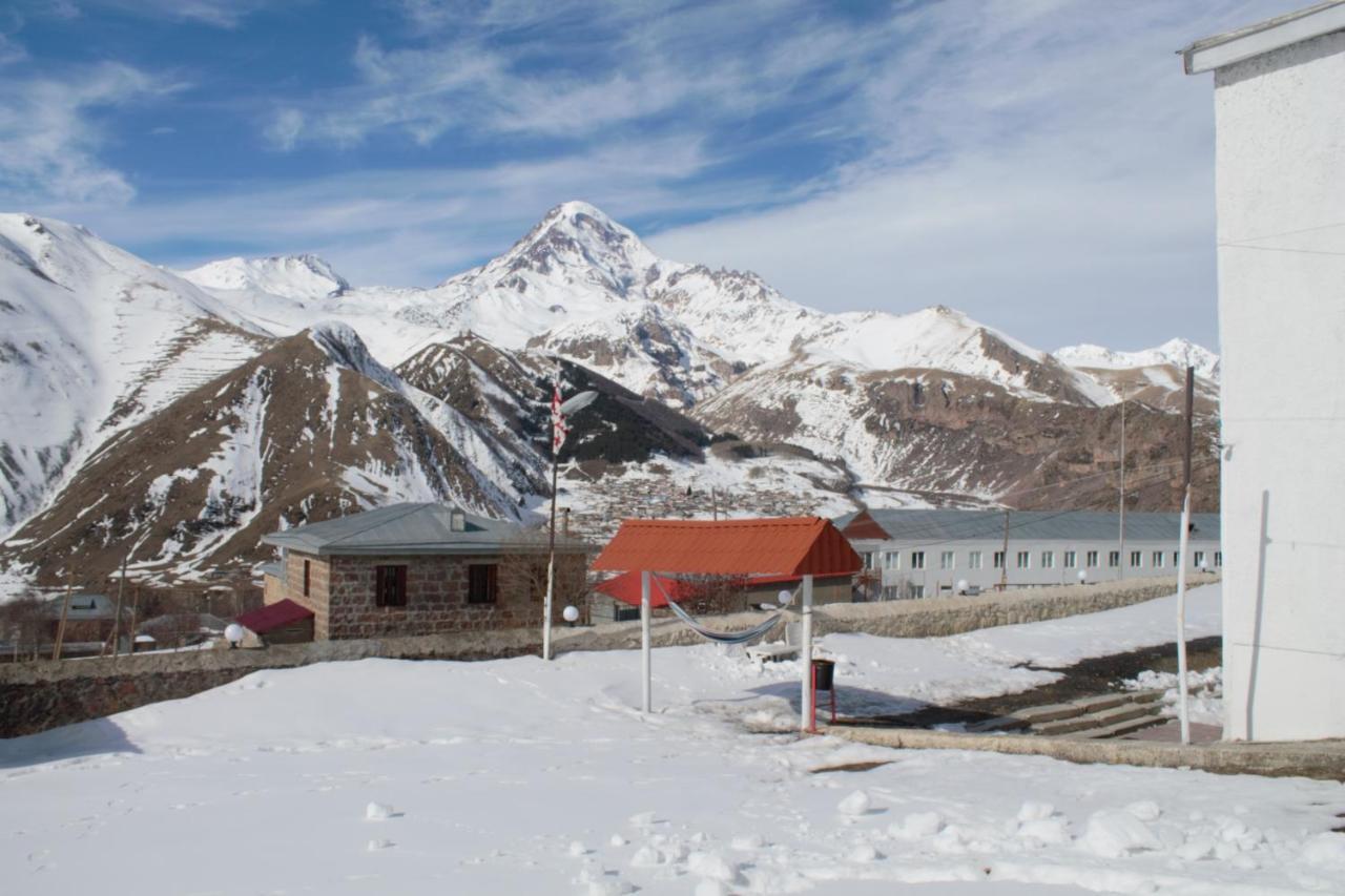 Hotel Noa Kazbegi Stepantsminda Exterior foto
