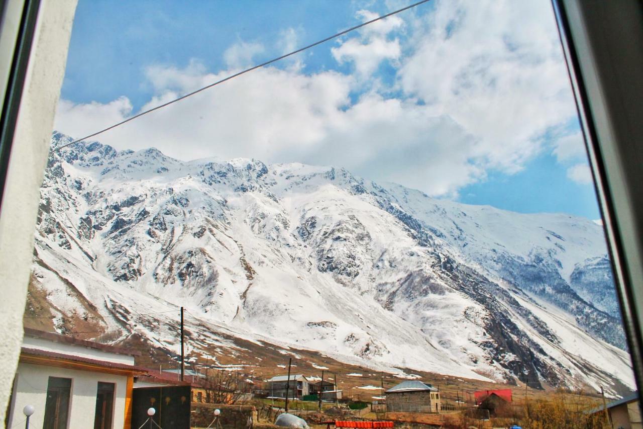Hotel Noa Kazbegi Stepantsminda Exterior foto