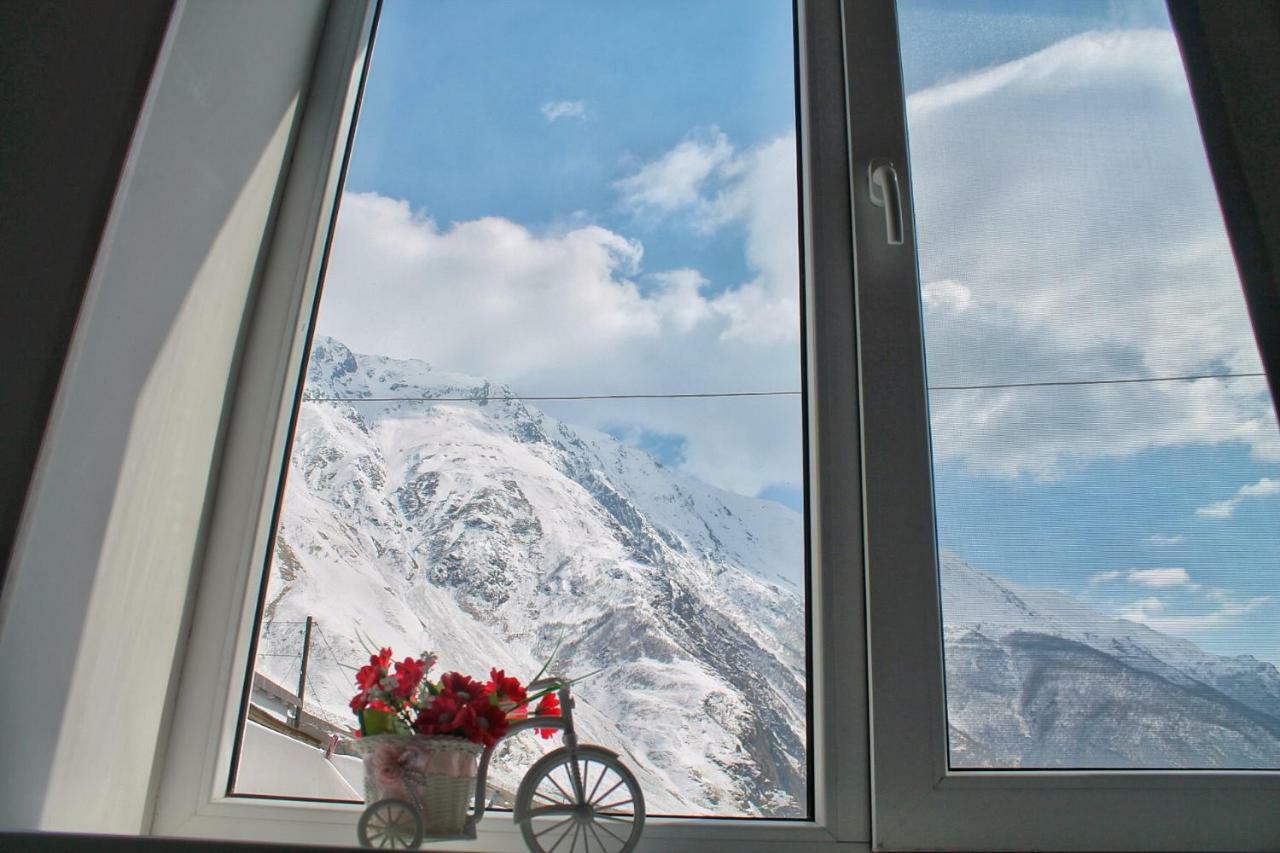 Hotel Noa Kazbegi Stepantsminda Exterior foto