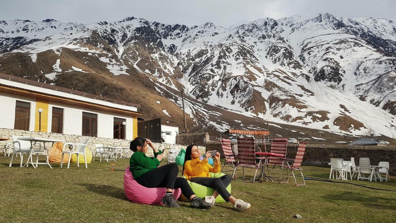 Hotel Noa Kazbegi Stepantsminda Exterior foto
