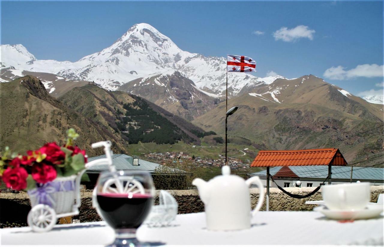 Hotel Noa Kazbegi Stepantsminda Exterior foto