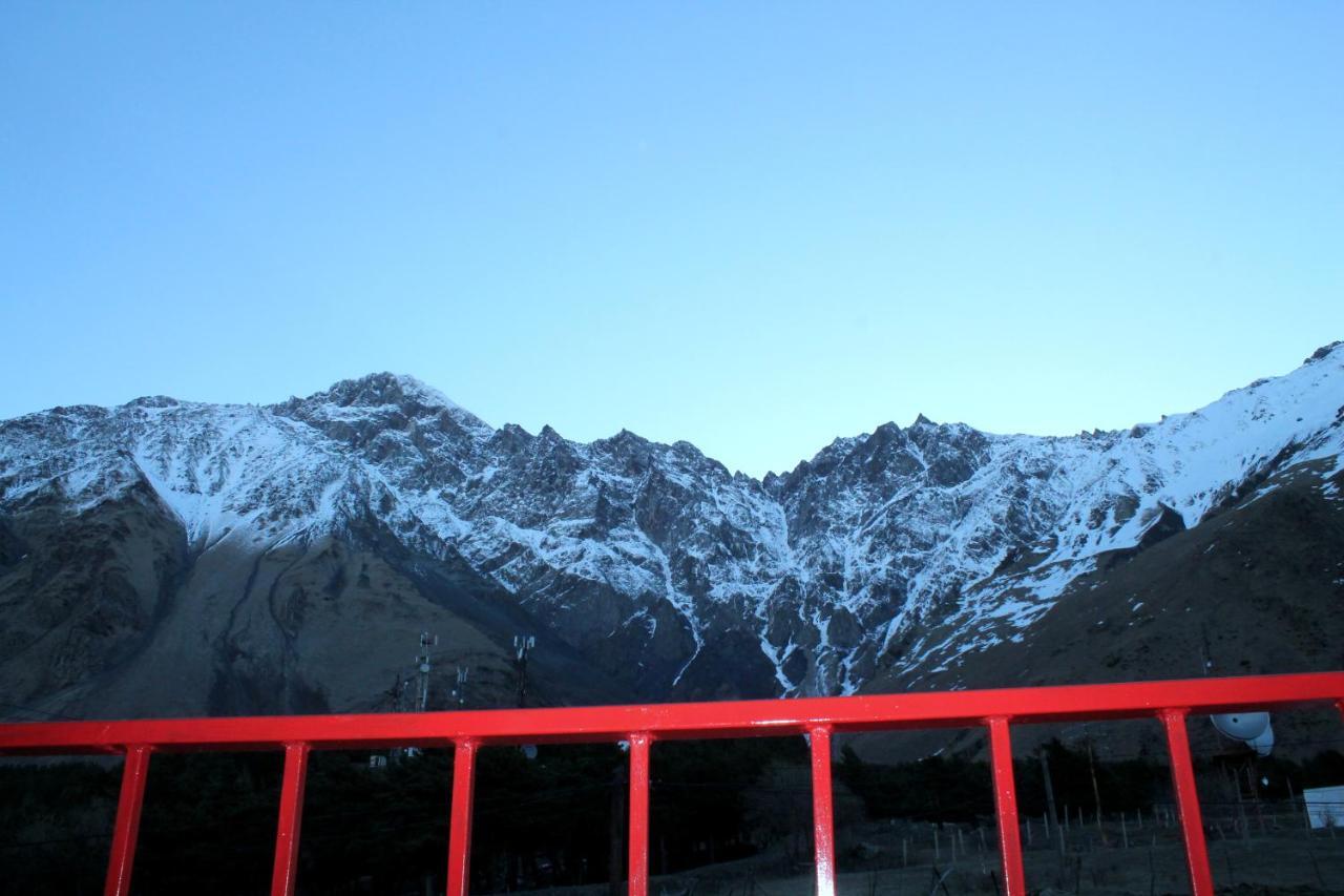 Hotel Noa Kazbegi Stepantsminda Exterior foto